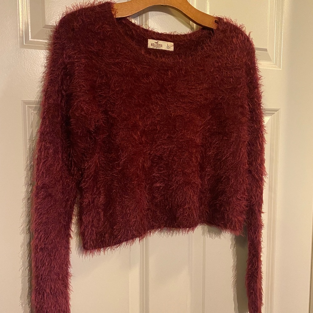 Hollister | Fuzzy Cropped Sweater
